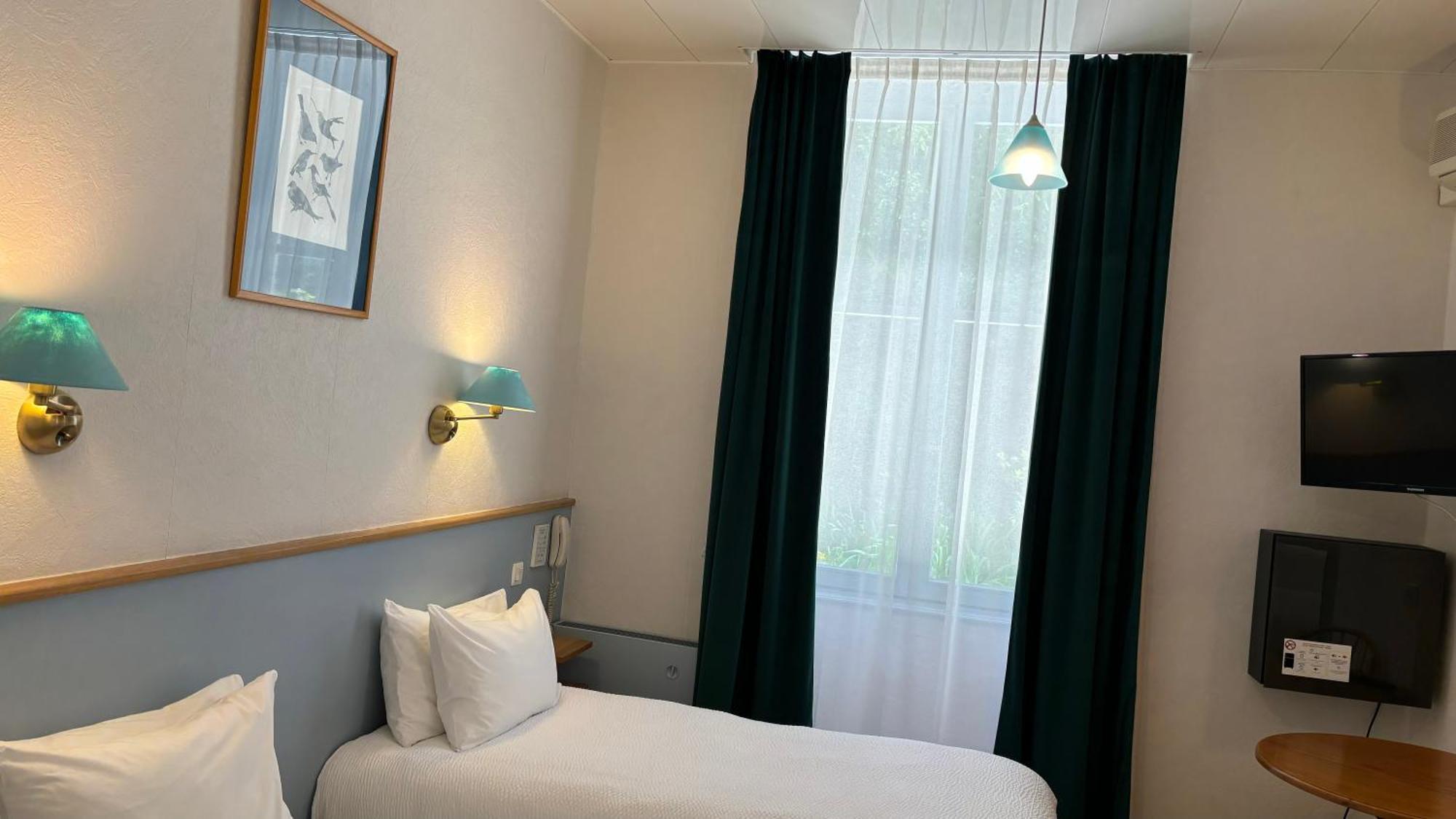 Logis Hotel Restaurant Grand Hotel De Lyon ヴァル・レ・バン エクステリア 写真