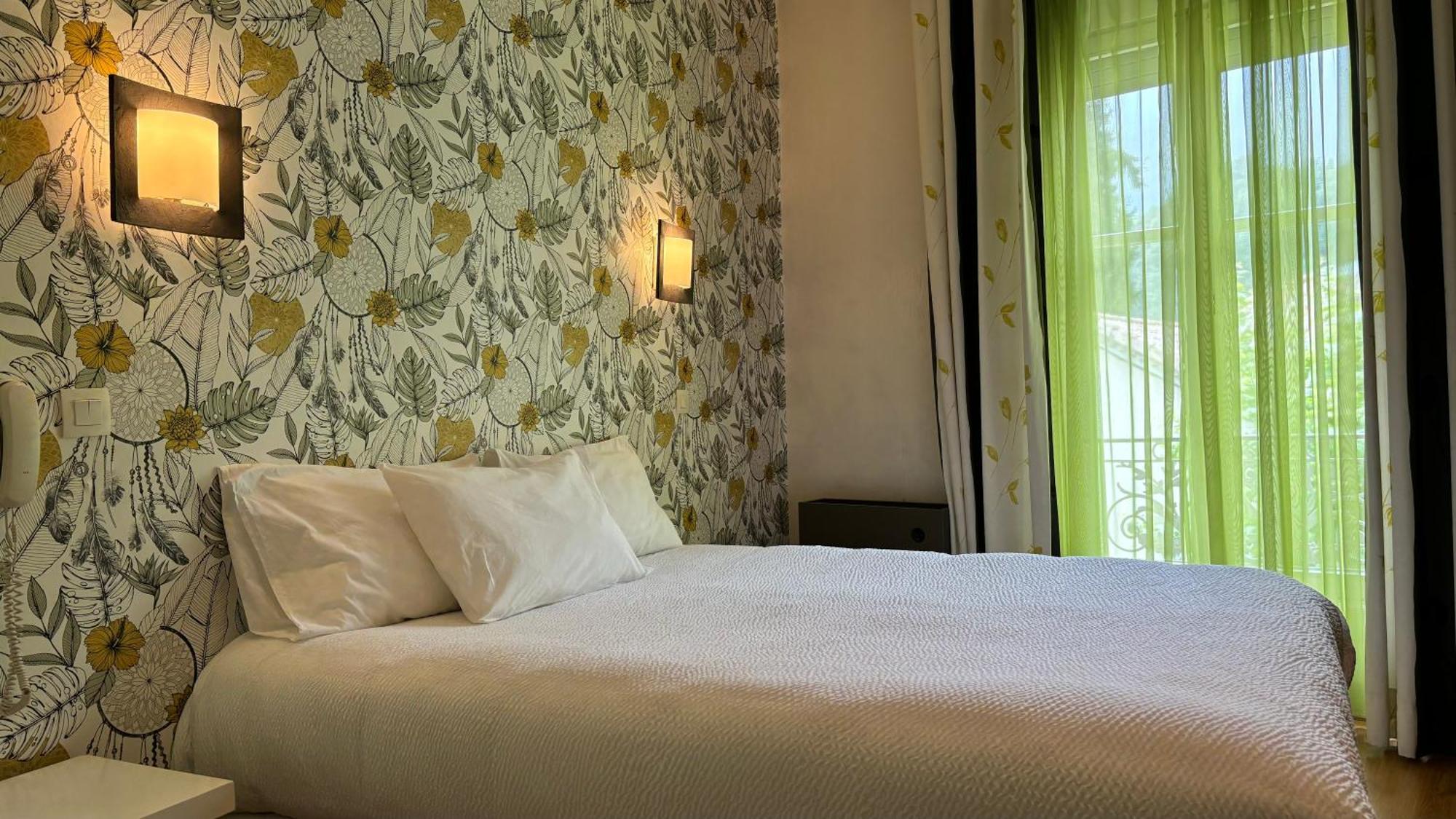 Logis Hotel Restaurant Grand Hotel De Lyon ヴァル・レ・バン エクステリア 写真