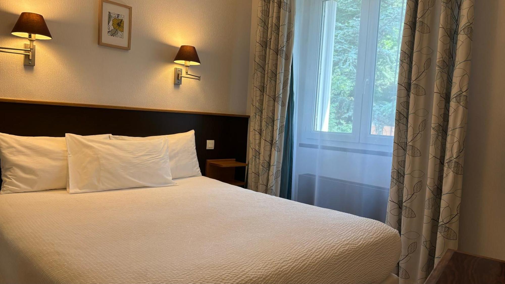 Logis Hotel Restaurant Grand Hotel De Lyon ヴァル・レ・バン エクステリア 写真